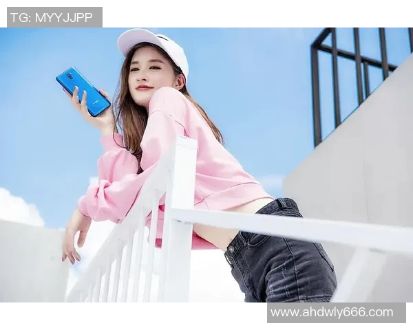 时尚明星篮球短袖女款图片展示让你尽显青春活力与运动魅力